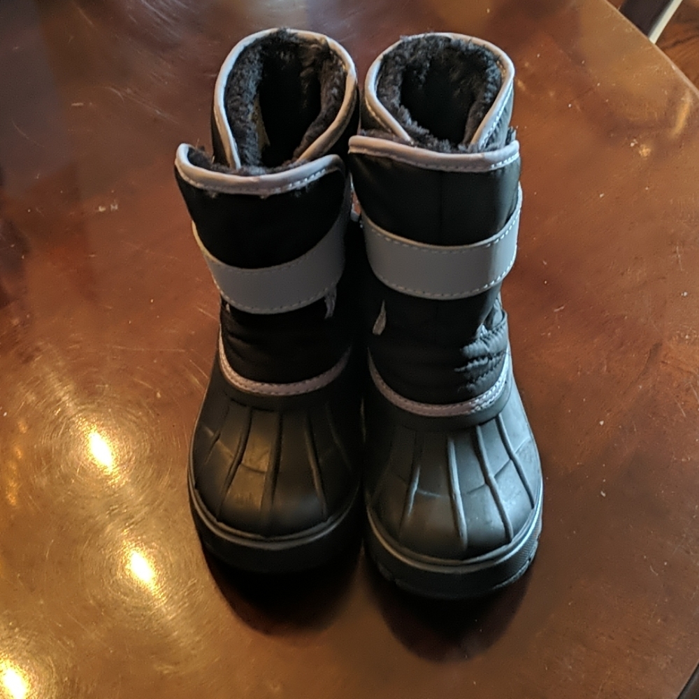 Cat and Jack toddler snow boots